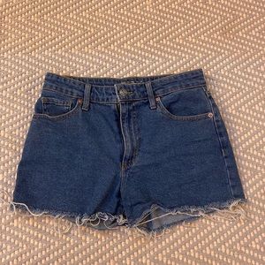 Wild Fable medium rises curvy jean shorts